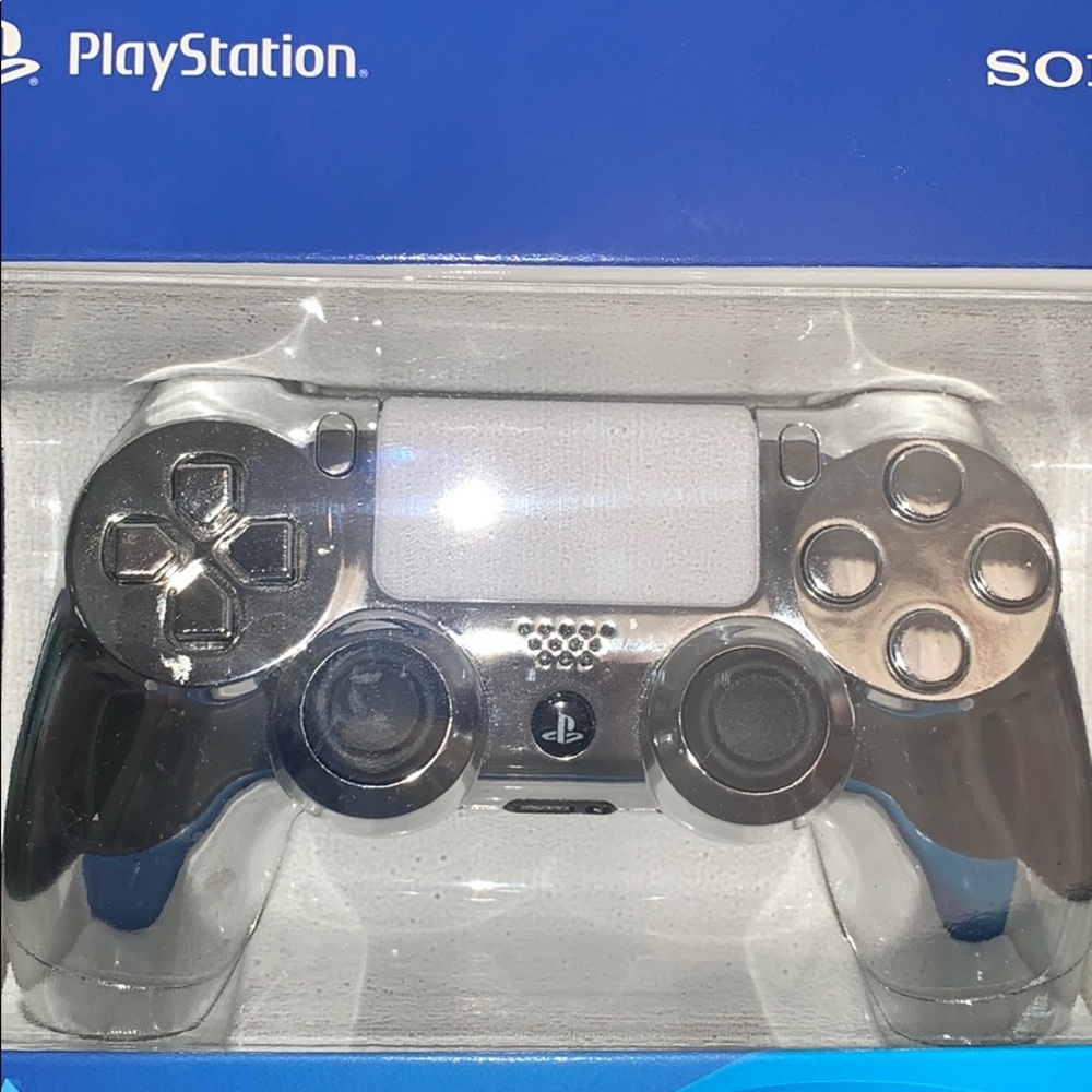 Custom controller chaos. Chrome silver. PS4